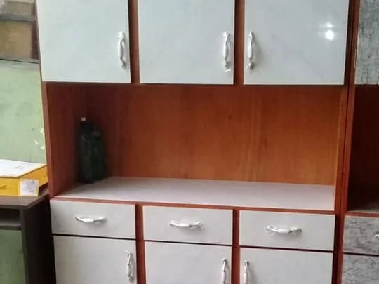 Mueble de cocina con alacena y bajo mesada